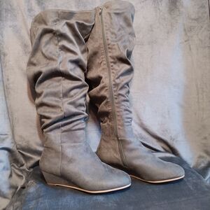 Extra Wide Calf Gray Slouchy Knee-High Boots 10 WW